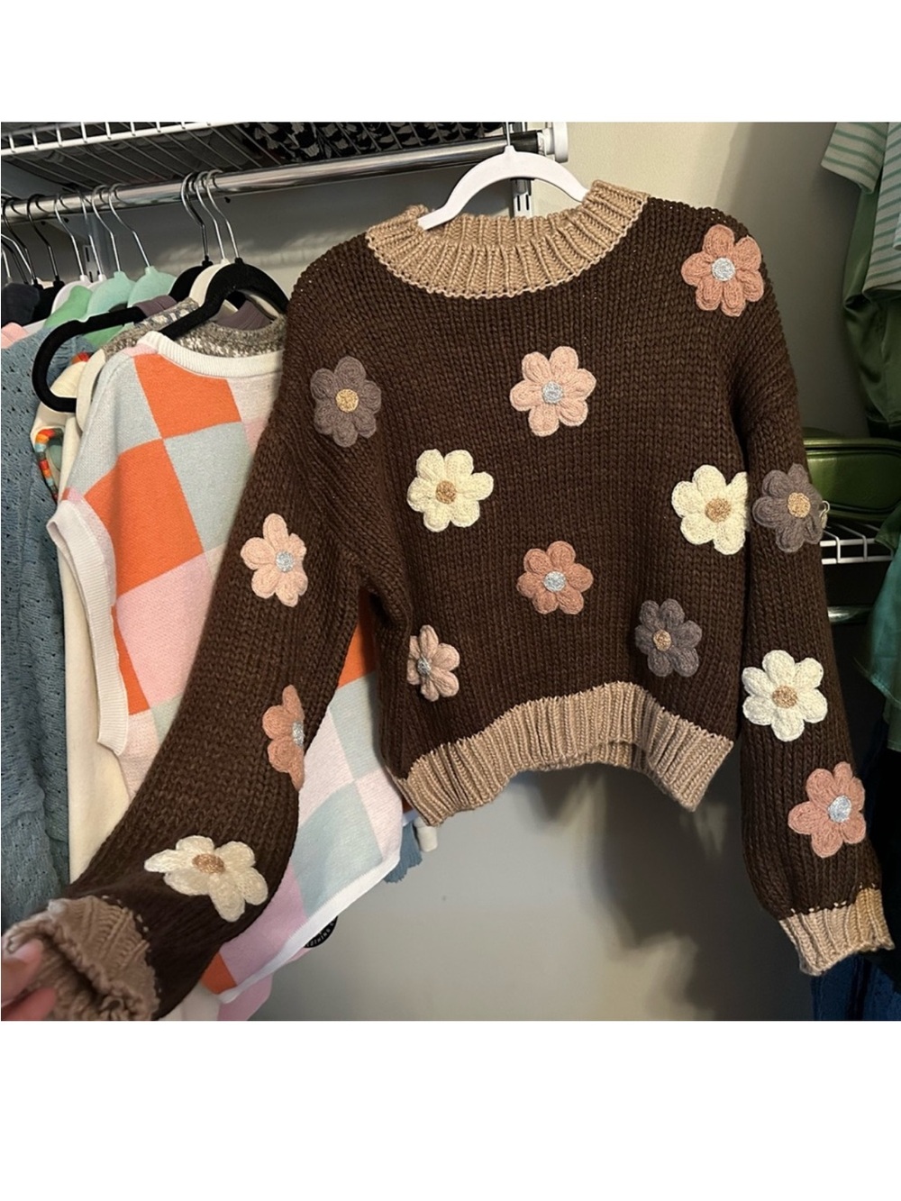 Brown Floral Appliqué Knit Sweater - Brand Unspecified
